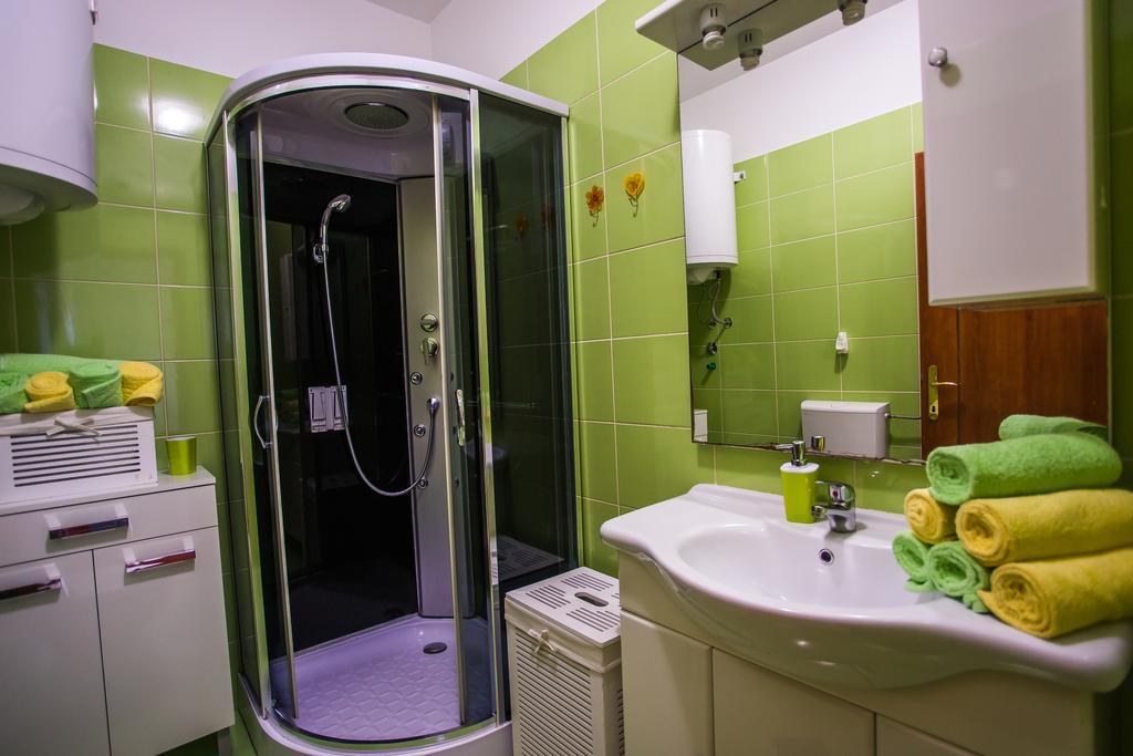 Apartman Nikolic 2 Apartment Kaštela Екстериор снимка